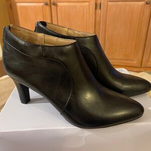 LifeStride Black Leather Ankle Boot